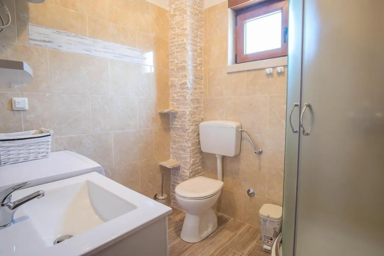 Villa Dijana East Linardići 0*,